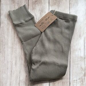 The Simple Folk Ribbed Leggings in Sage